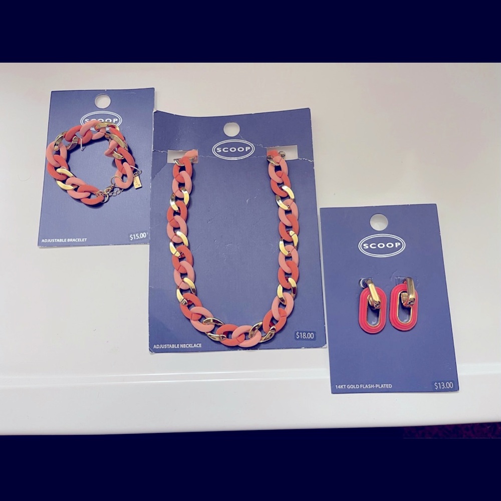 3 pc matching adjustable necklace/ bracelet/ earrings set. NWT
